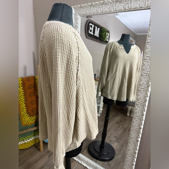 American Eagle • Big Hug Notch Neck Waffle Knit Sweater - Picture 6 of 14